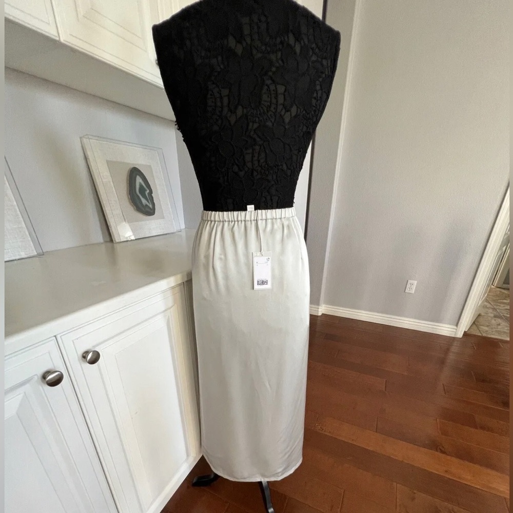 NWT COS Satin blend pleated skirt Color Pistachio Size 14